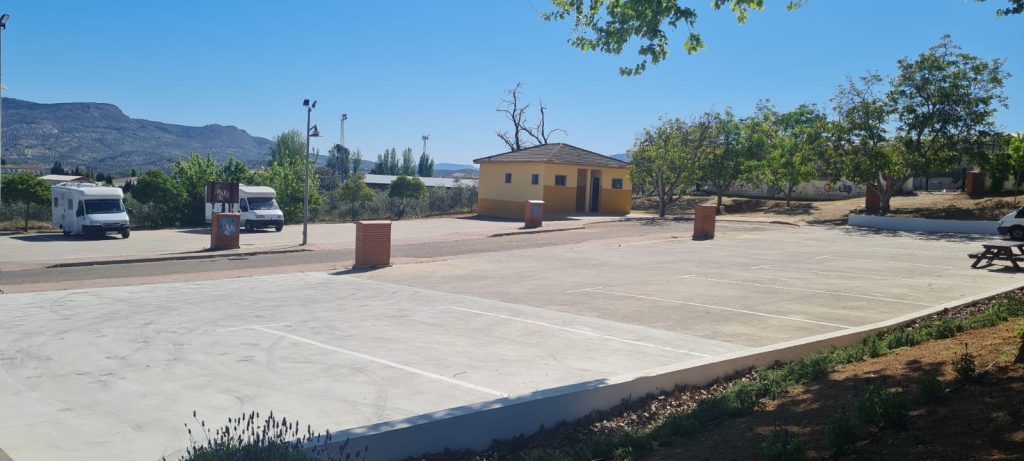 &Aacute;rea de auto-caravanas Priego de C&oacute;rdoba