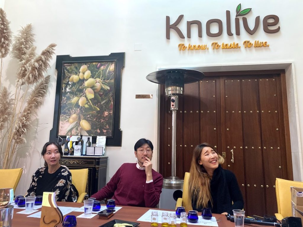 Knolive Oils & Hispasur Aceites