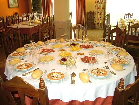 Restaurante R&iacute;o Piscina