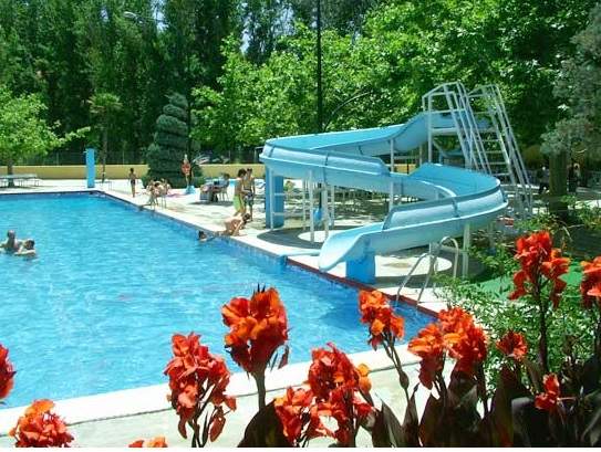 Hotel R&iacute;o Piscina **