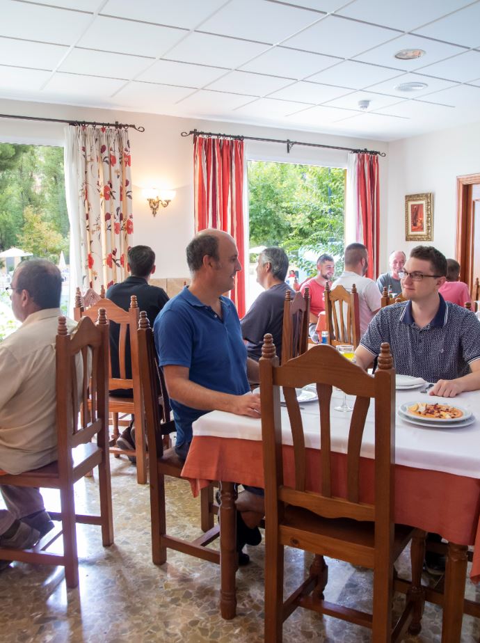 Restaurante R&iacute;o Piscina